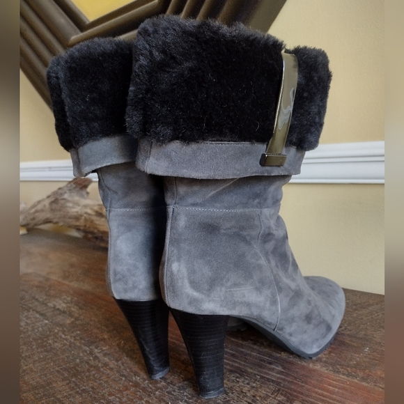 Aquatalia Gray Suede Black Fur Boots Size 10 - Picture 5 of 7